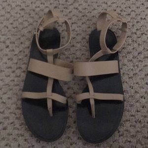 Vince sandals